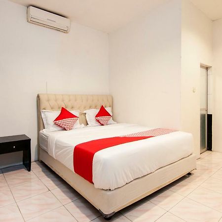 Oyo 529 Hotel Paninda Medan Ngoại thất bức ảnh