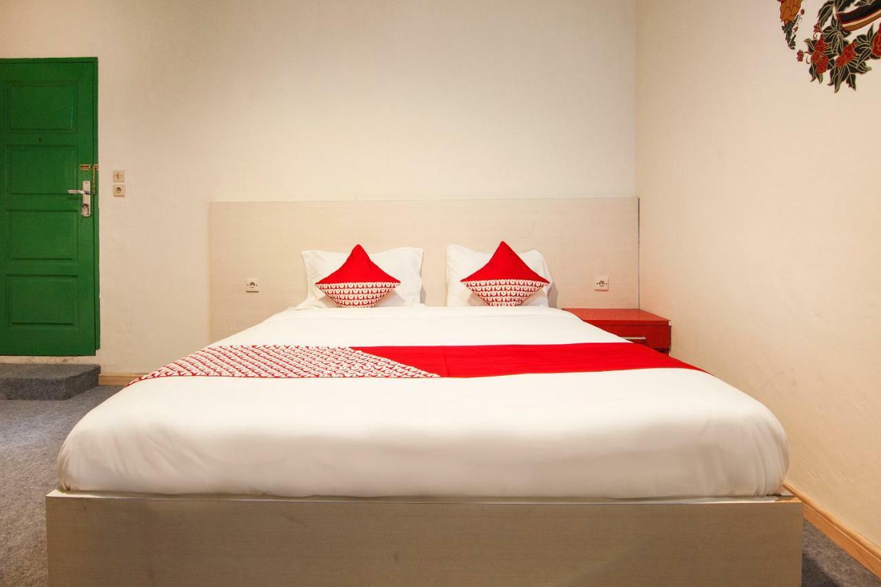 Oyo 529 Hotel Paninda Medan Ngoại thất bức ảnh