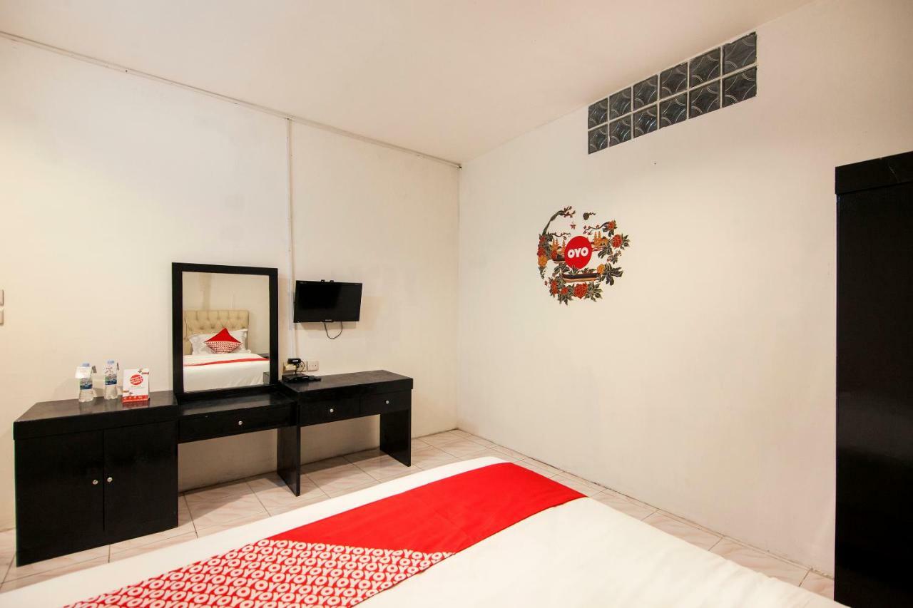 Oyo 529 Hotel Paninda Medan Ngoại thất bức ảnh