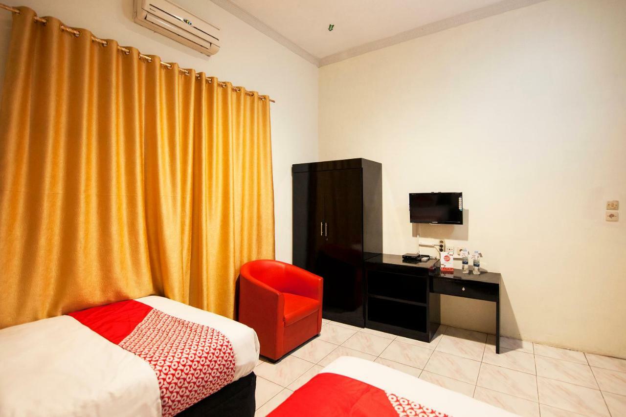 Oyo 529 Hotel Paninda Medan Ngoại thất bức ảnh